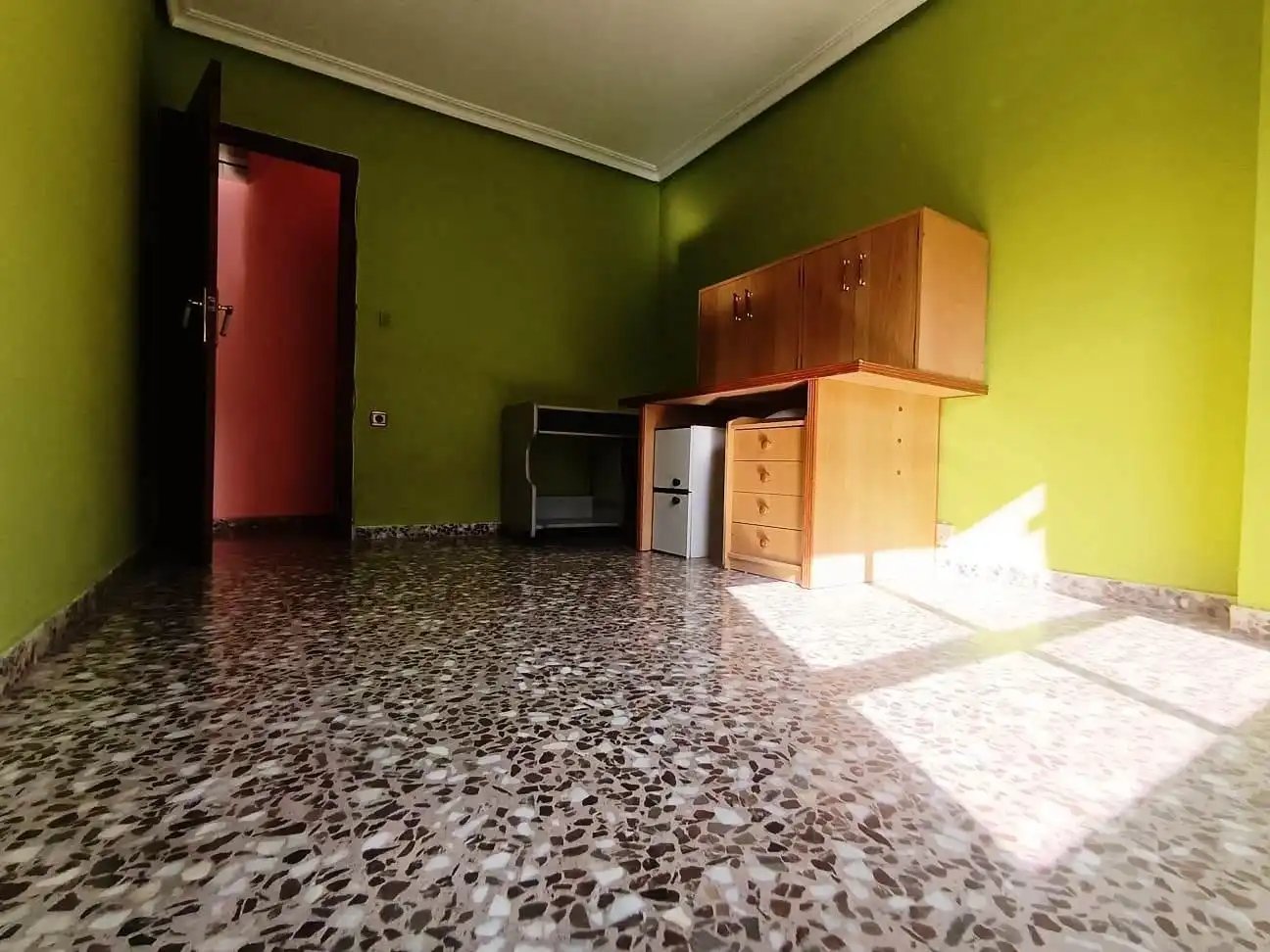 Wohnung zum Verkauf in Cieza mit Klimaanlage und Balkon
