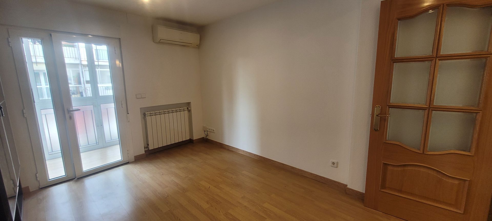 Bedroom of Flat to rent in  Madrid Capital  with Air Conditioner, Heating and Terrace