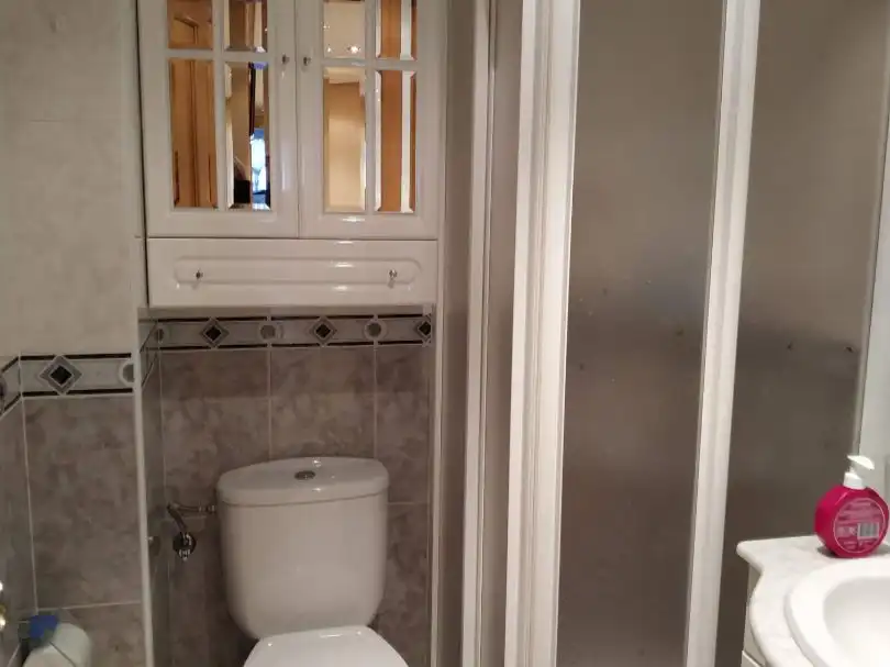 Badezimmer von Wohnung zur Miete in Valverde de la Virgen, León