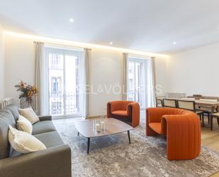 Sala d'estar de Apartament de lloguer en  Madrid Capital amb Aire condicionat, Calefacció i Traster