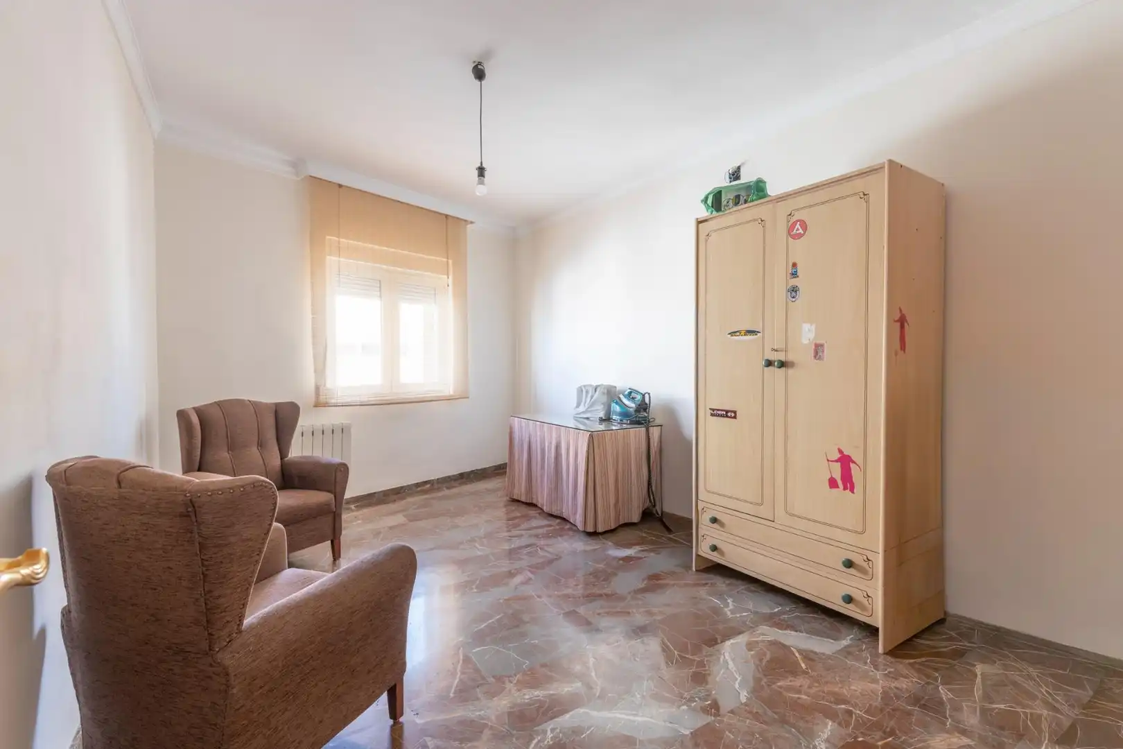 Habitación de Casa o chalet en venta en Las Gabias con Calefacción, Trastero y Balcón