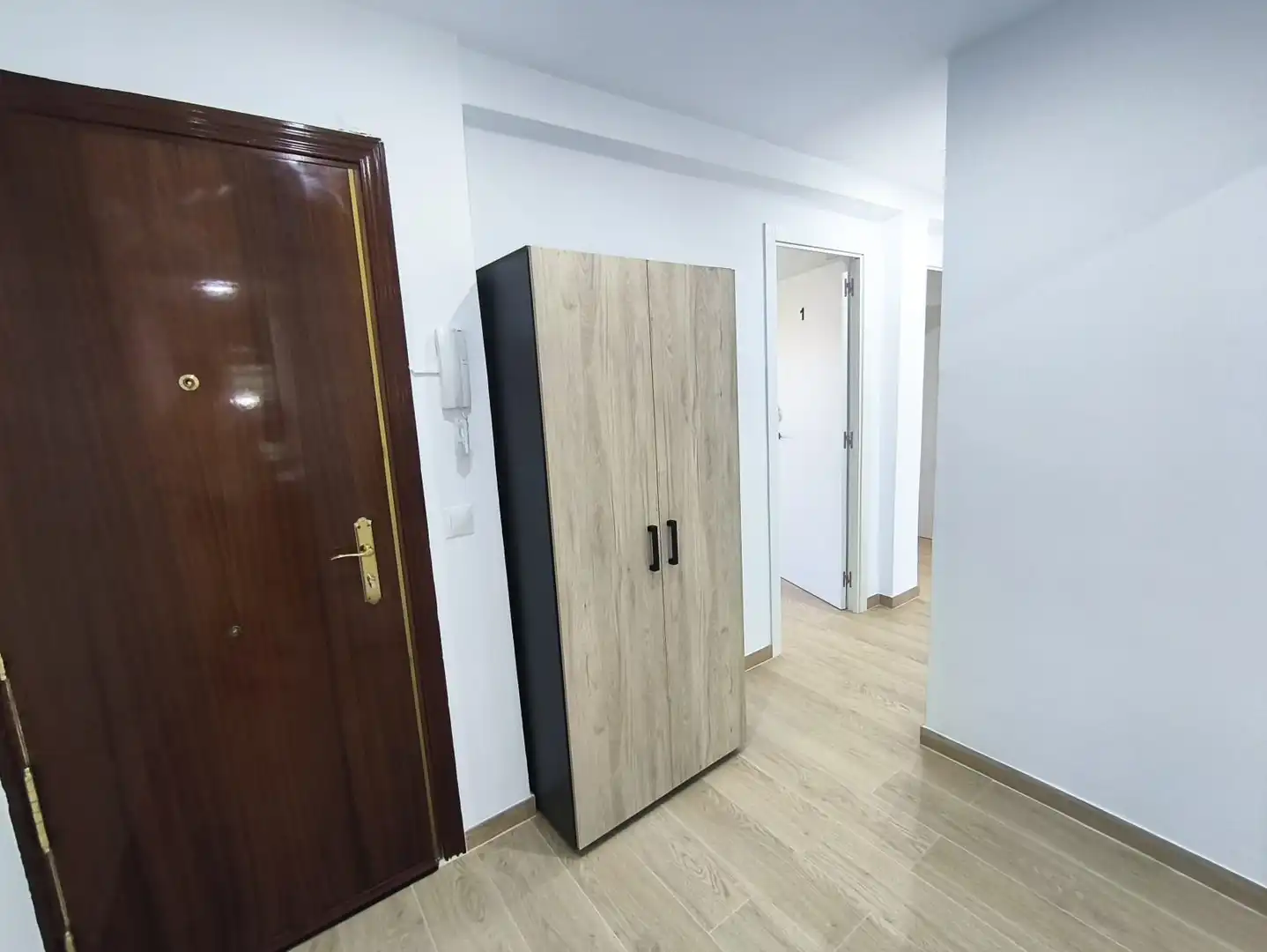 Habitación de Piso para compartir en Madrid con Calefacción, Amueblado y Horno