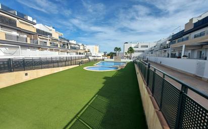 Piscina de Pis en venda en Santa Pola amb Aire condicionat, Jardí privat i Terrassa