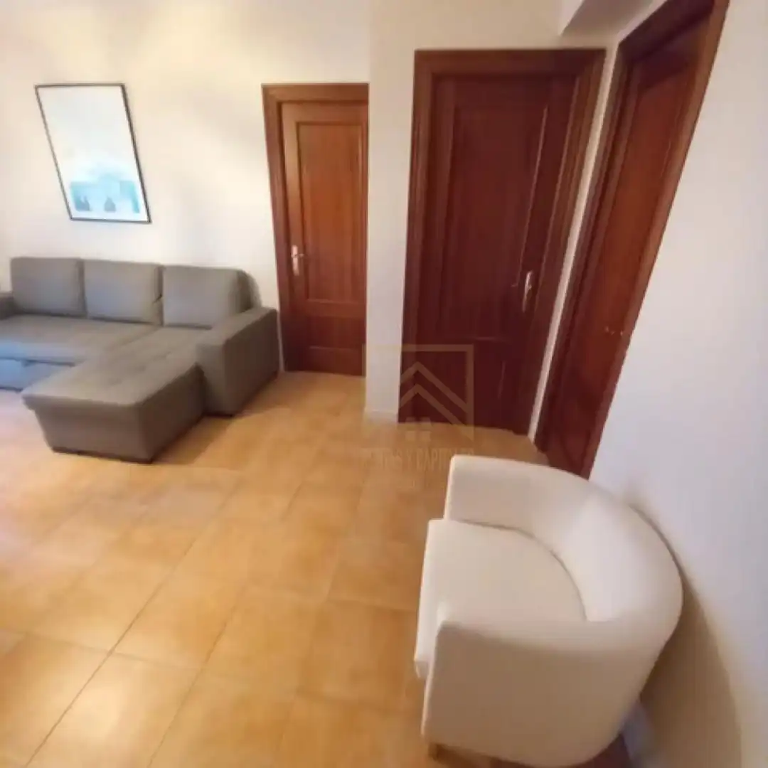 Sala de estar de Piso de alquiler en Camargo con Calefacción y Amueblado
