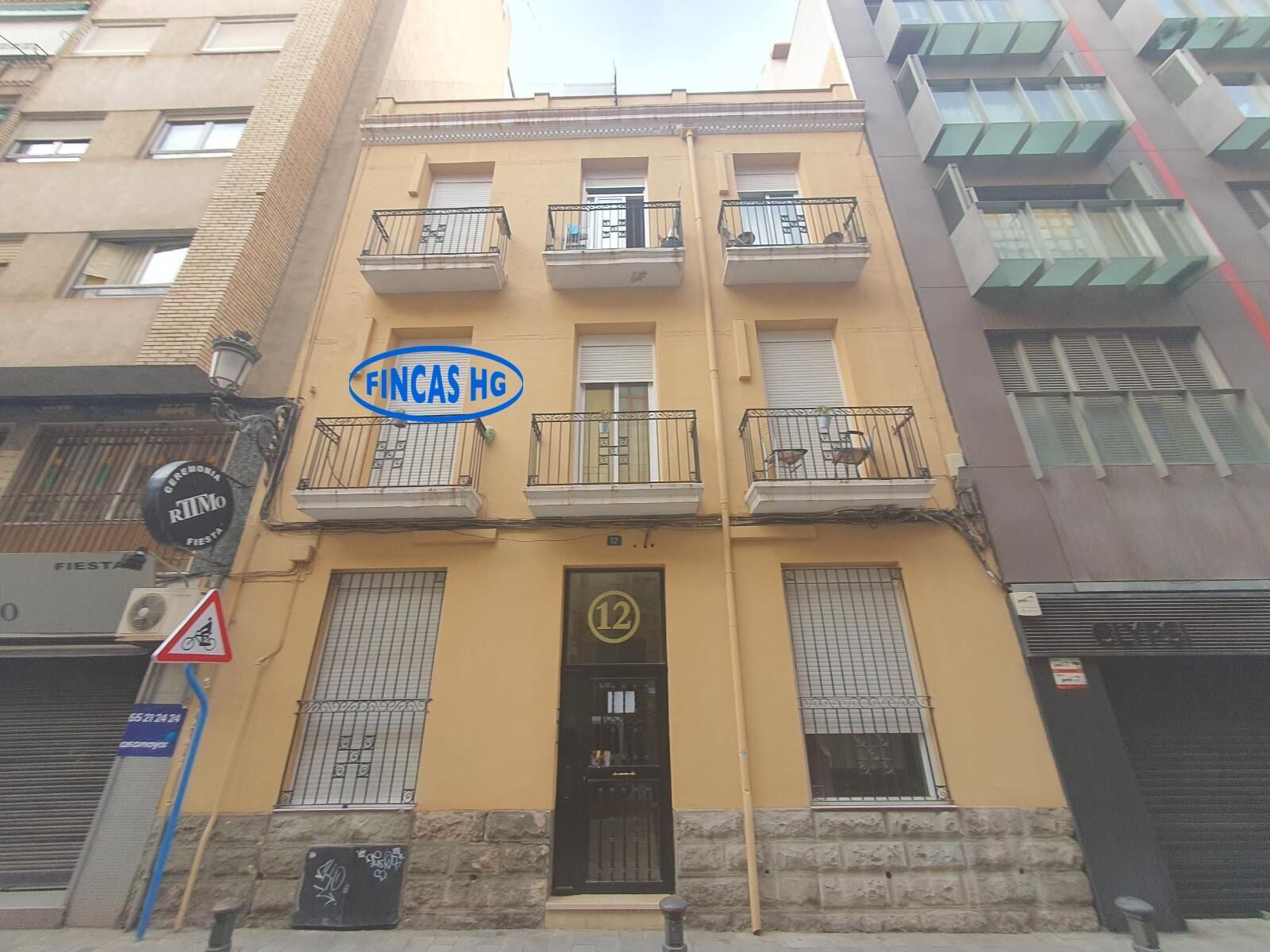 Vista exterior de Edifici en venda en Alicante / Alacant