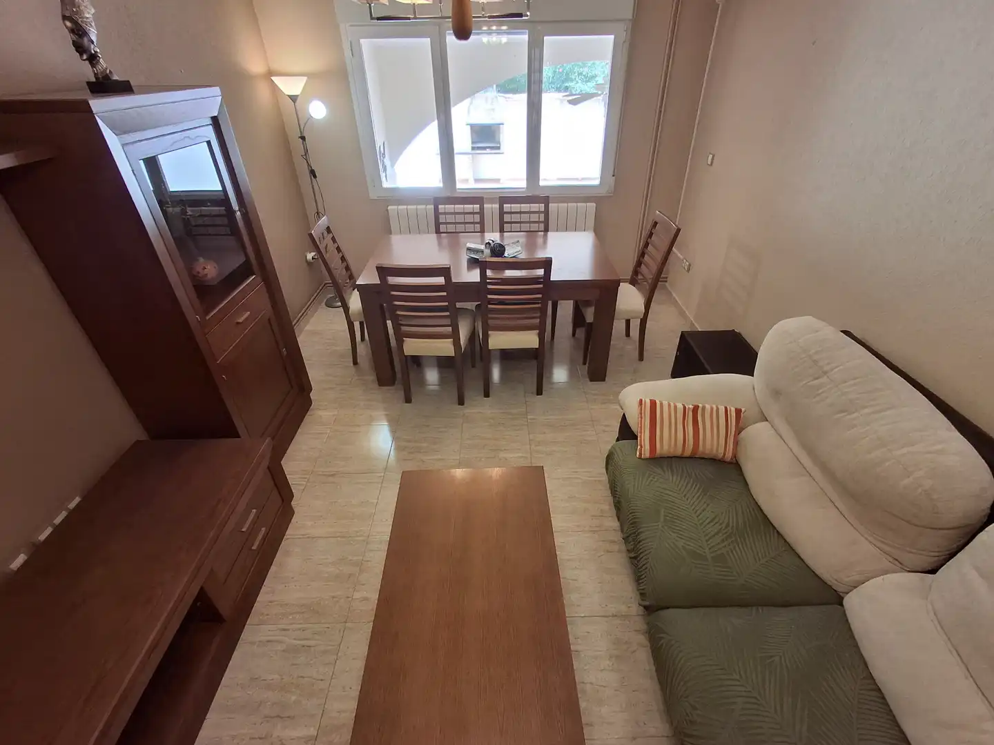 Sala de estar de Casa adosada en venta en Ciudad Real con Aire acondicionado, Calefacción y Jardín privado
