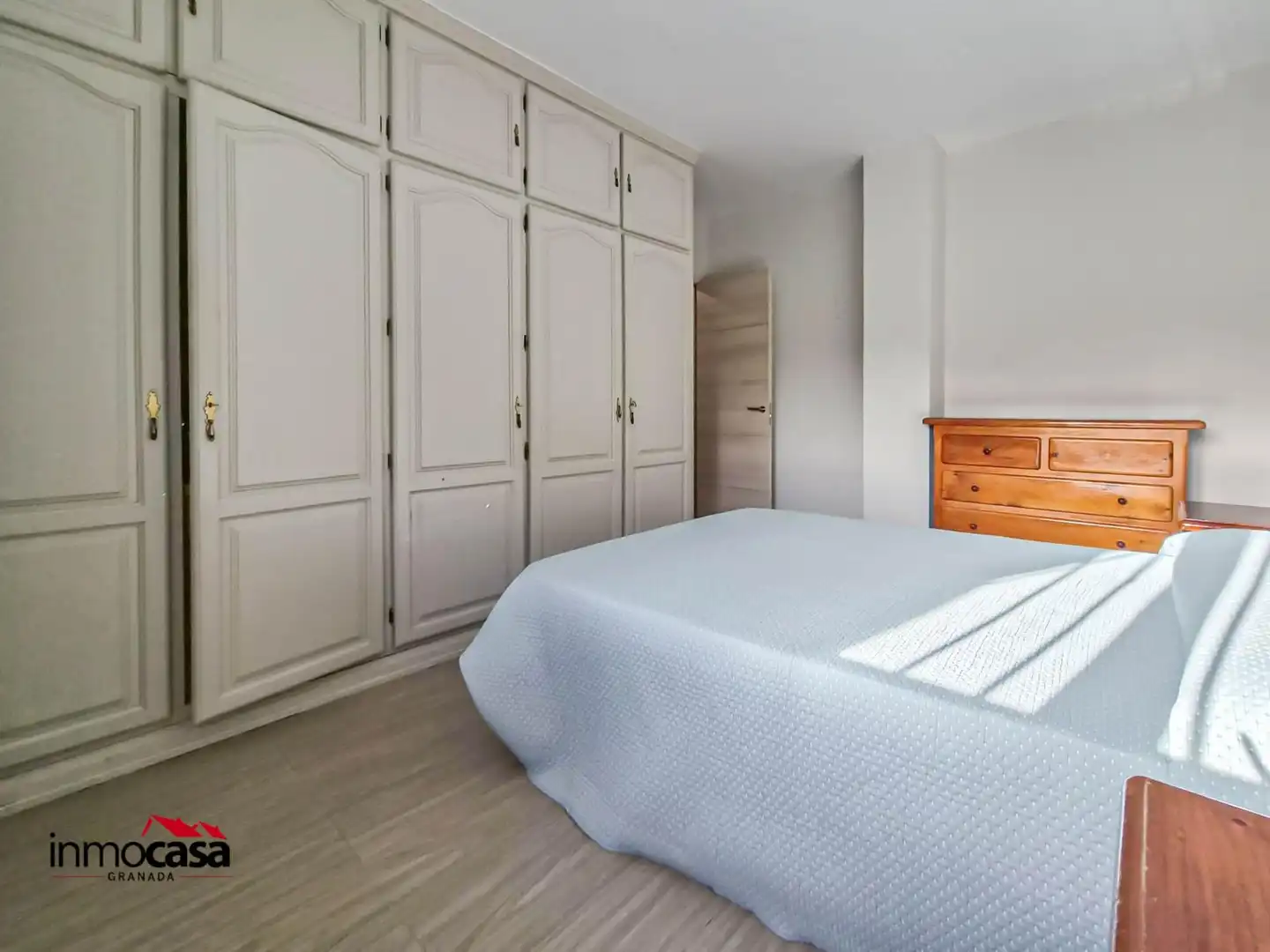 Habitación de Piso en venta en Granada con Aire acondicionado, Calefacción y Terraza
