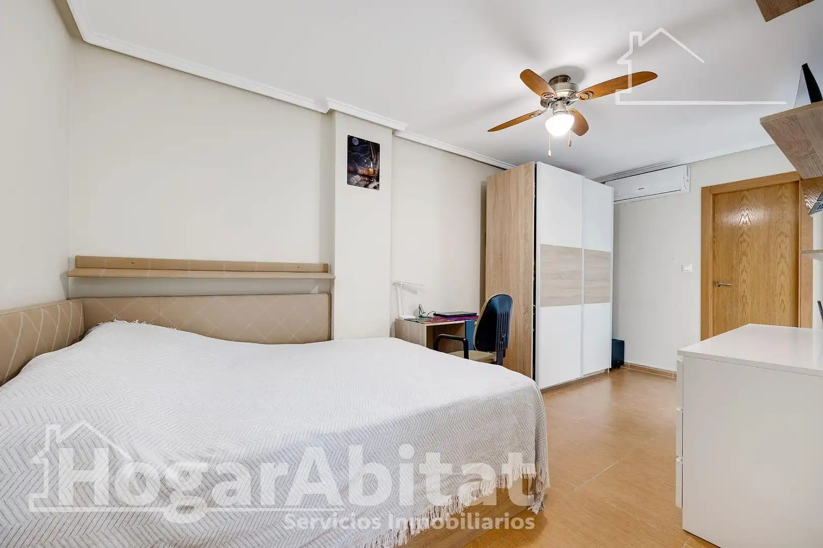 Flat with terrace for sale in Calle FINLANDIA, imagen 16
