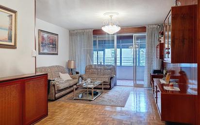 Living room of Flat for sale in  Madrid Capital  with Heating and Terrace