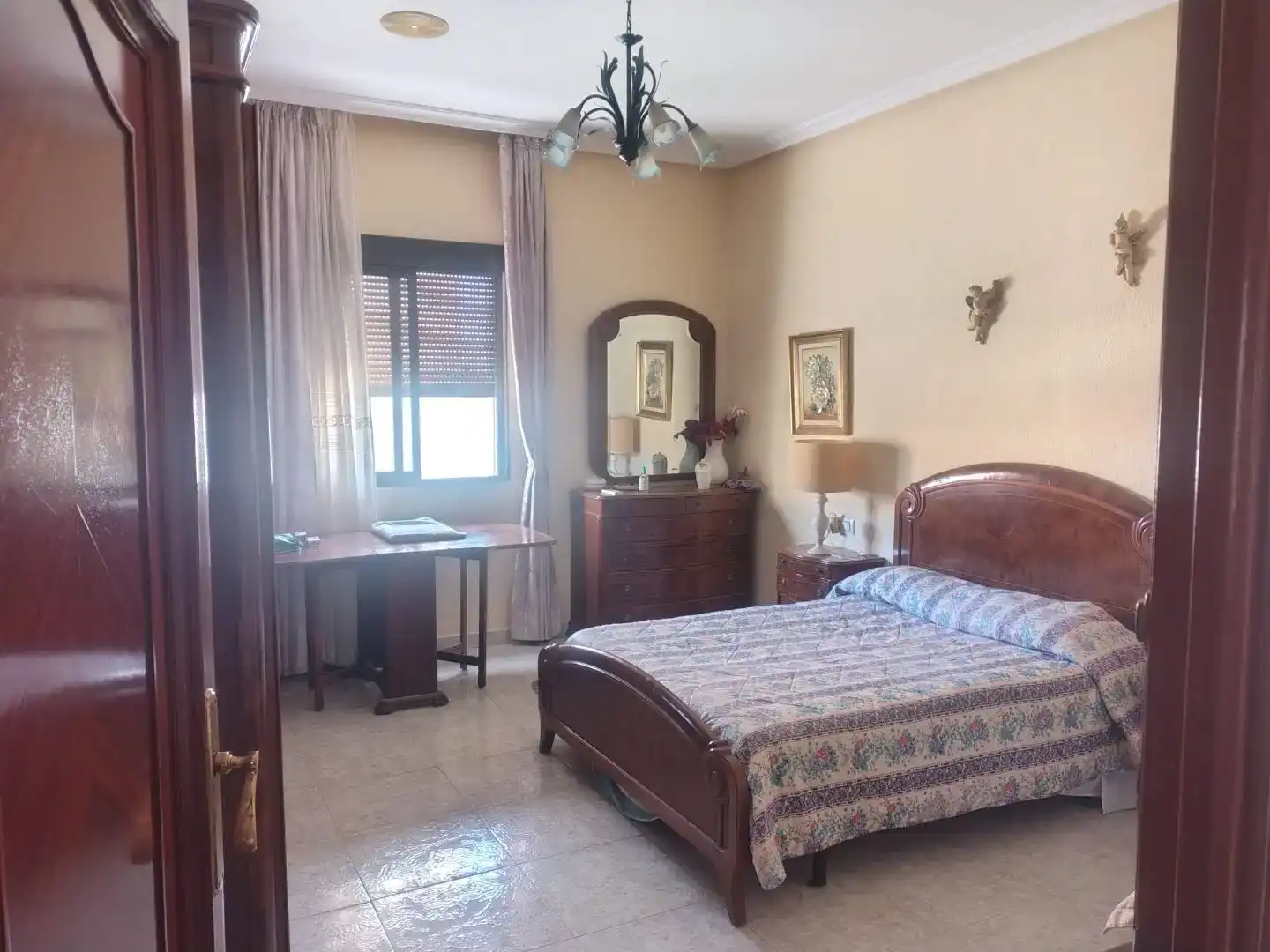 Dormitori de Finca rústica en venda en Villatorres amb Aire condicionat, Traster i Balcó