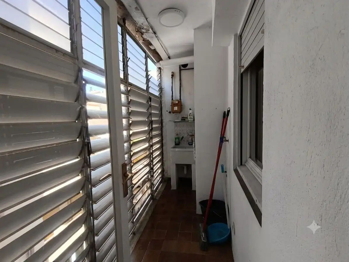 Terraza de Piso en venta en Girona con Calefacción, Terraza y Amueblado