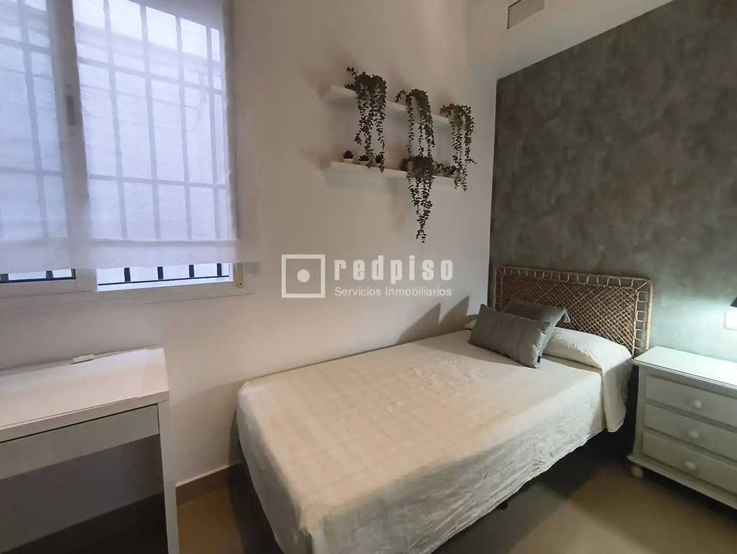 Habitación de Piso de alquiler en Sevilla con Aire acondicionado, Terraza y Amueblado
