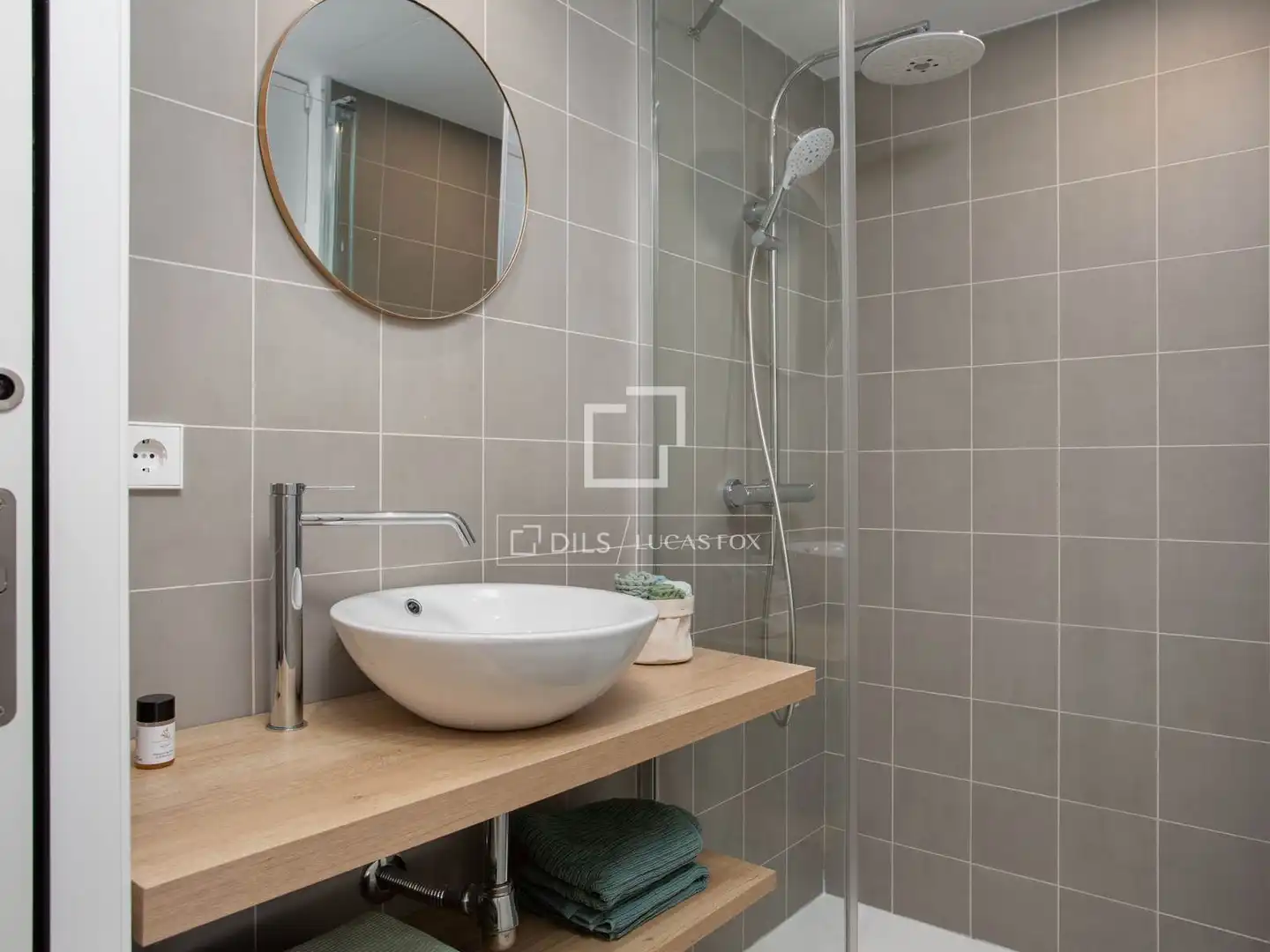 Bathroom of Flat for sale in Palamós  with Air Conditioner, Heating and Private garden