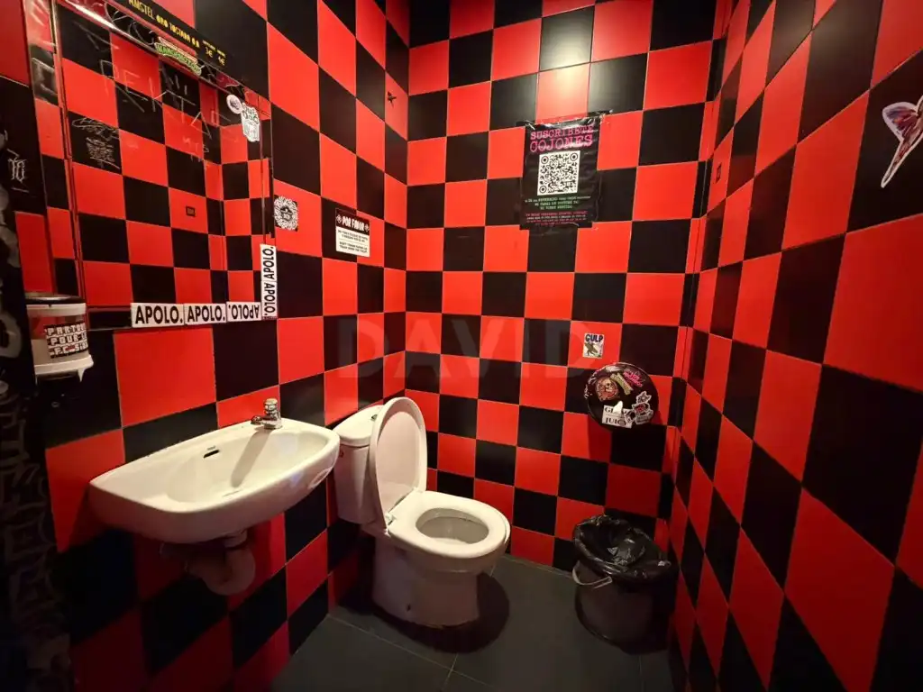 Badezimmer von Geschaftsraum zum Verkauf in Barcelona