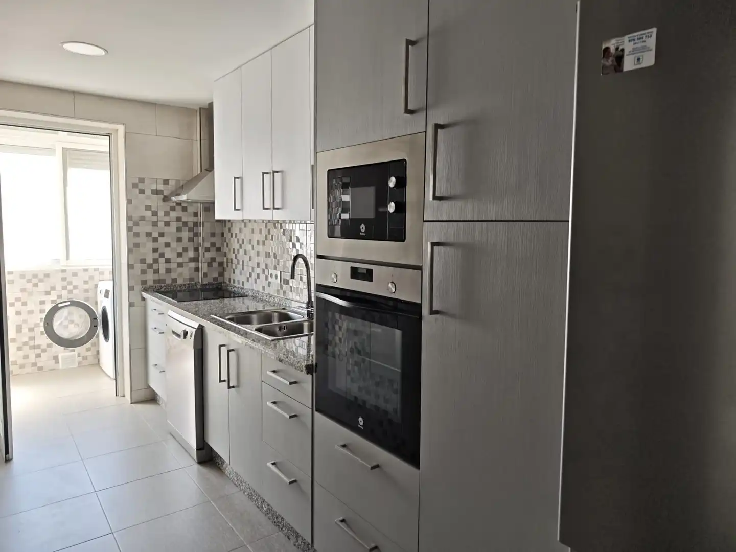 Cuina de Pis de lloguer en Badajoz Capital amb Aire condicionat i Moblat