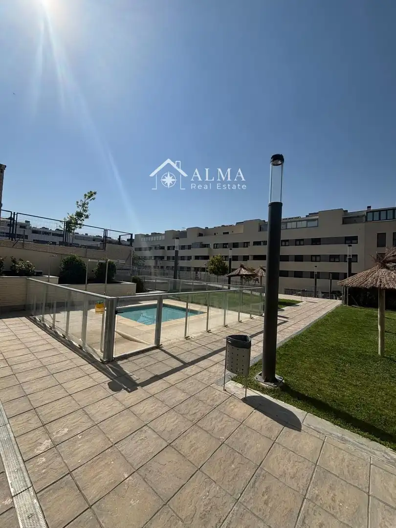Vista exterior de Pis en venda en Valdemoro amb Aire condicionat, Calefacció i Terrassa