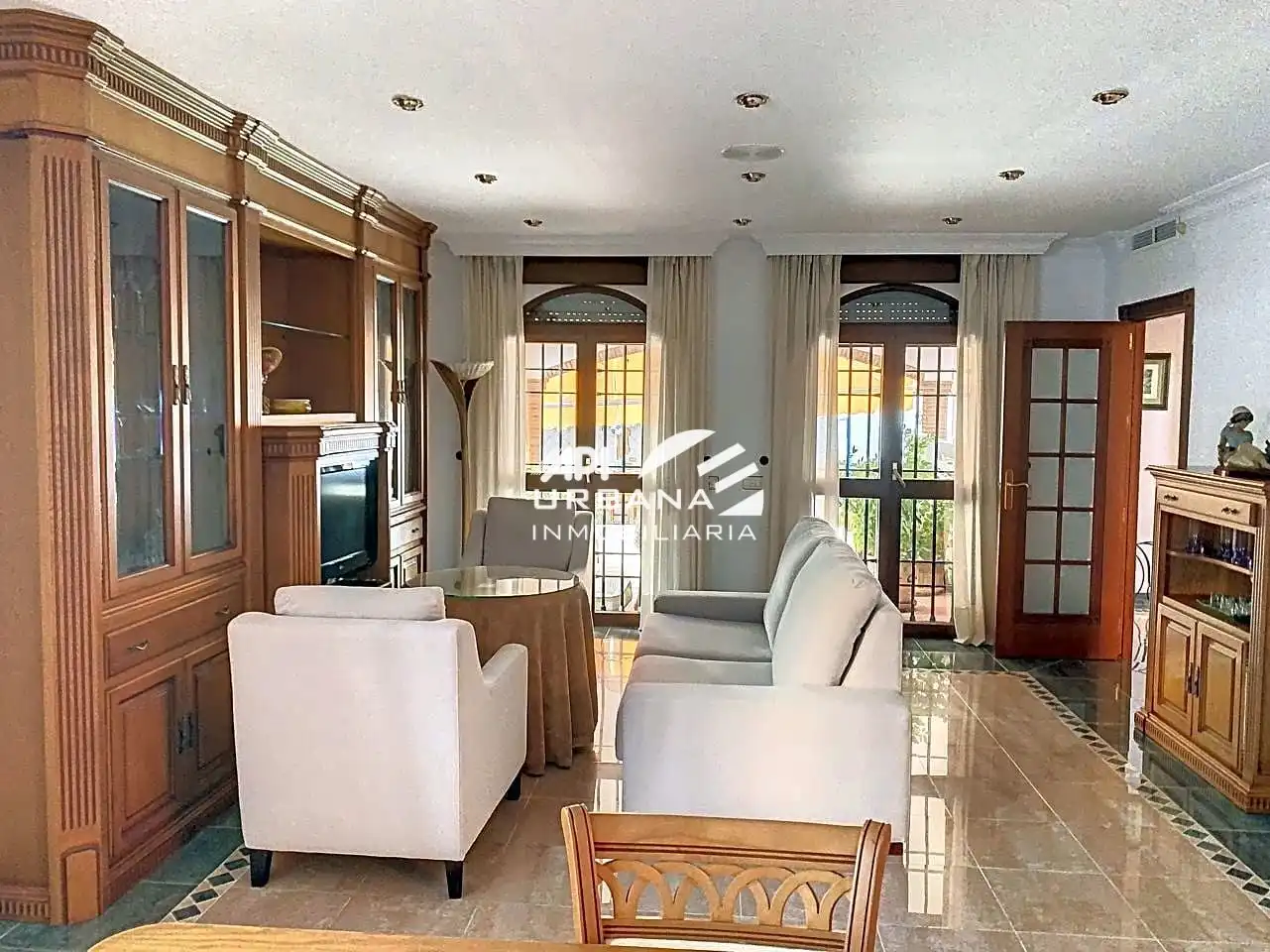 Sala de estar de Casa o chalet en venta en Lucena con Aire acondicionado, Jardín privado y Terraza