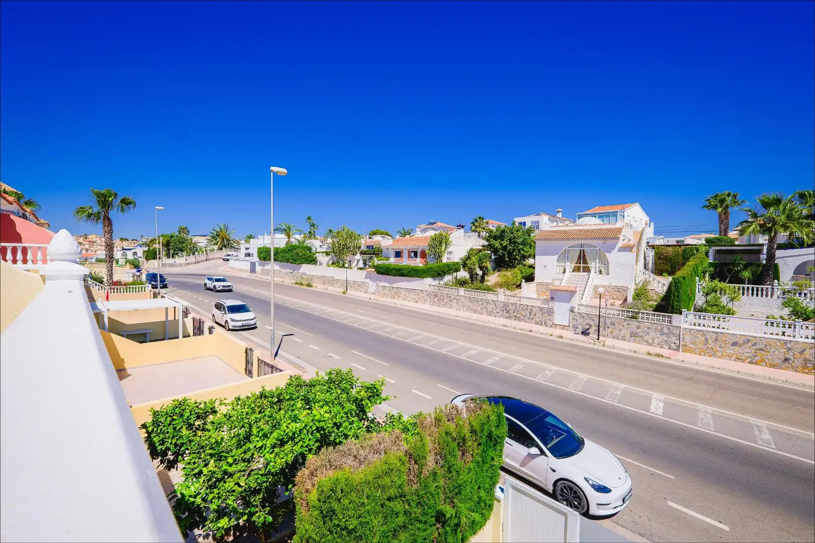 Vista exterior de Casa adosada en venta en Orihuela con Aire acondicionado, Calefacción y Jardín privado