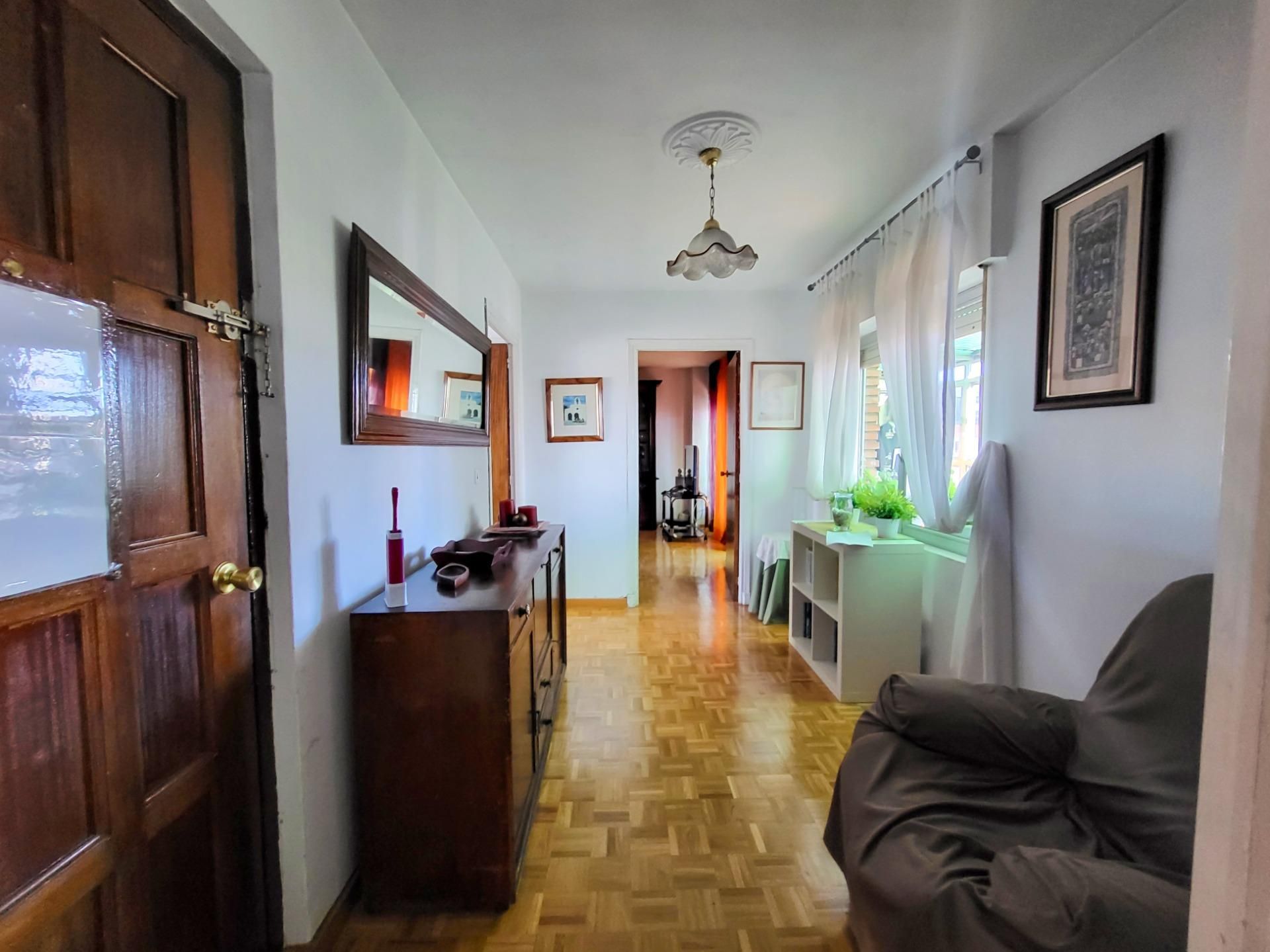 Piso en venta en Calle LUCAS TUY, Centro Ciudad