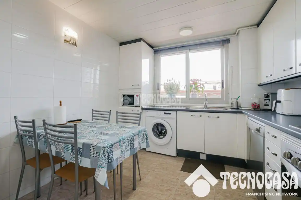 Cocina de Ático en venta en Barcelona con Balcón