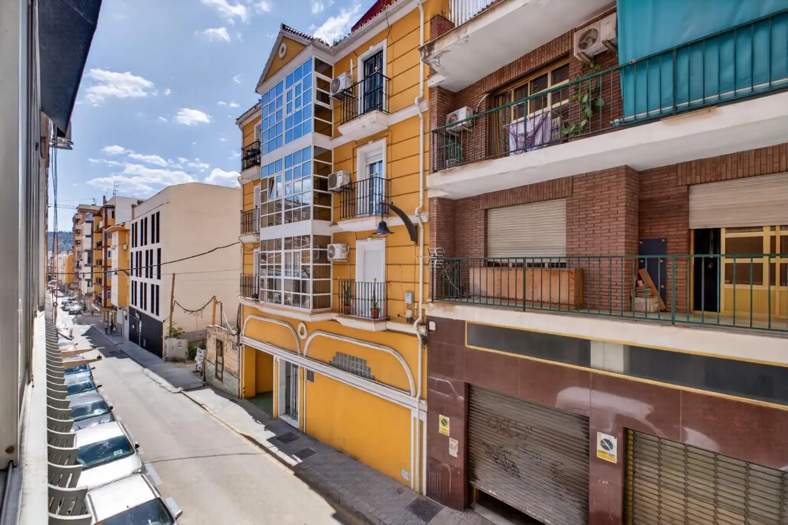 Vista exterior de Piso en venta en Málaga con Balcón y Alarma