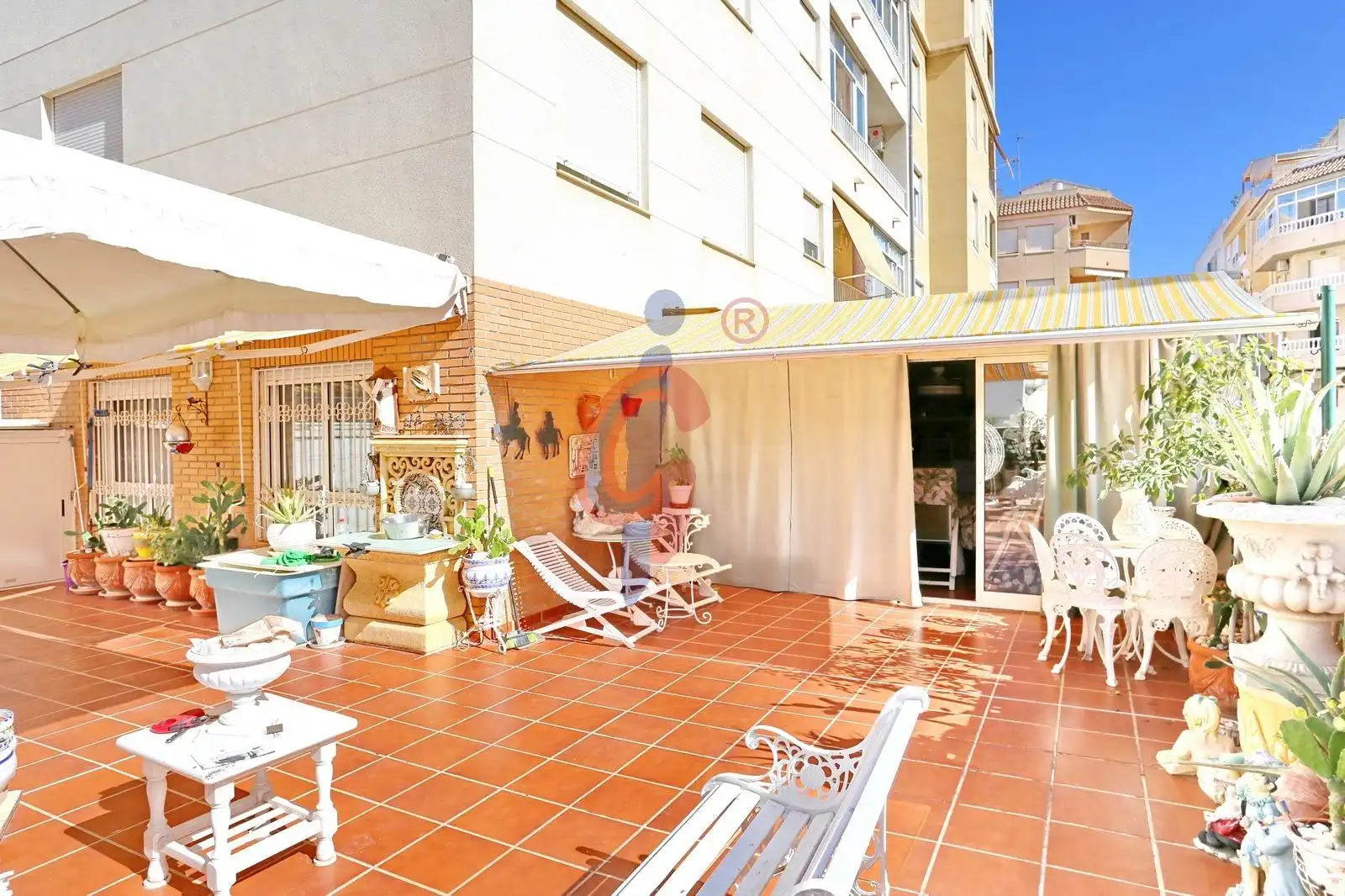 Terraza de Planta baja en venta en Guardamar del Segura con Aire acondicionado, Terraza y Trastero
