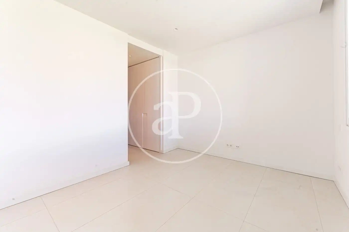 Bedroom of Flat for rent in Pozuelo de Alarcón  with Air Conditioner, Heating and Private garden