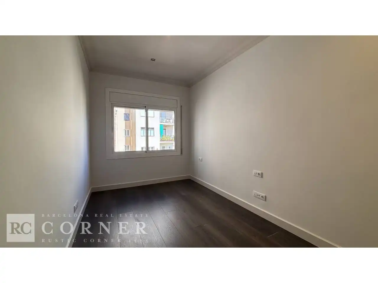 Bedroom of Attic for sale in Barcelona  with Air Conditioner, Heating and Parquet flooring