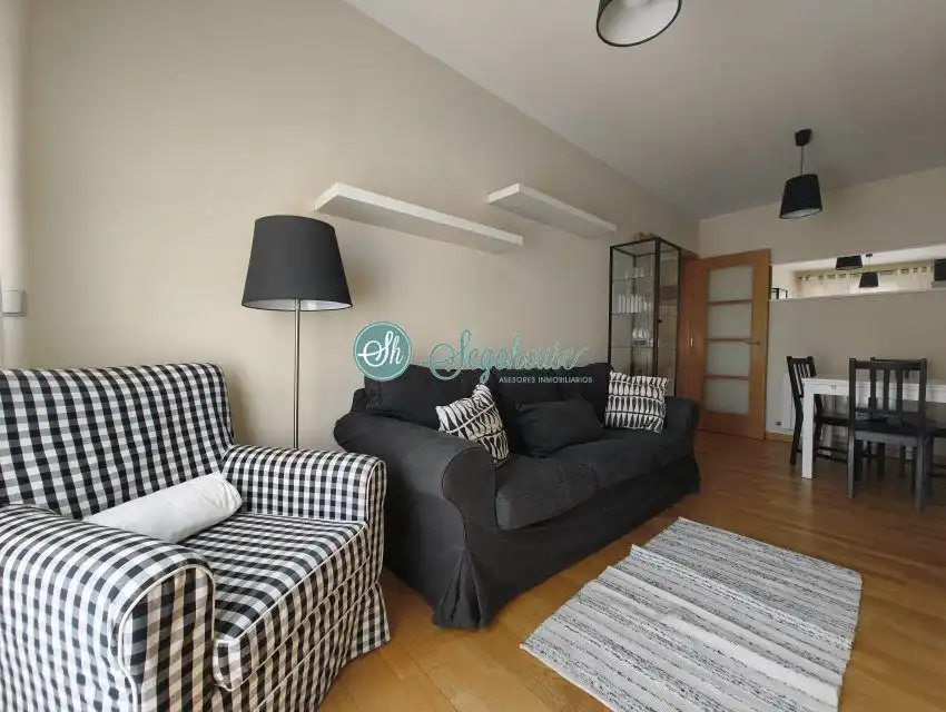 Sala de estar de Piso en venta en Torrecaballeros con Calefacción y Internet