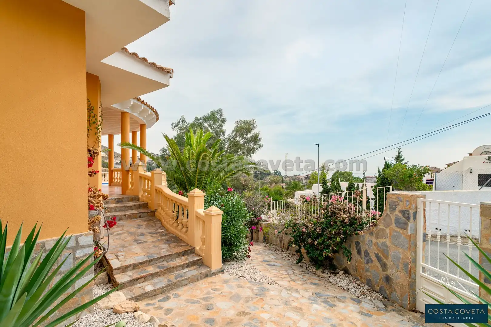 Exterior view of Houses for sale in El Campello  with Air Conditioner, Private garden and Terrace