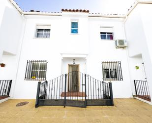 Exterior view of Single-family semi-detached for sale in Cortes y Graena  with Heating