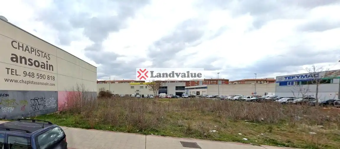 Terreno industrial en venta en Hermanos Noain-Ermitapea-Larragueta, Ansoáin / Antsoain