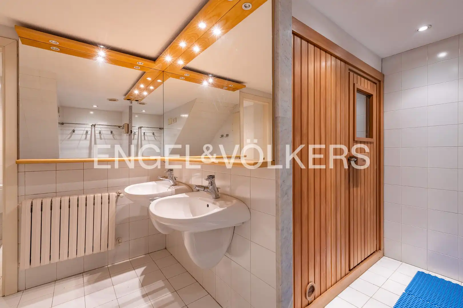 Baño de Casa o chalet en venta en Sant Cugat del Vallès con Aire acondicionado, Calefacción y Jardín privado