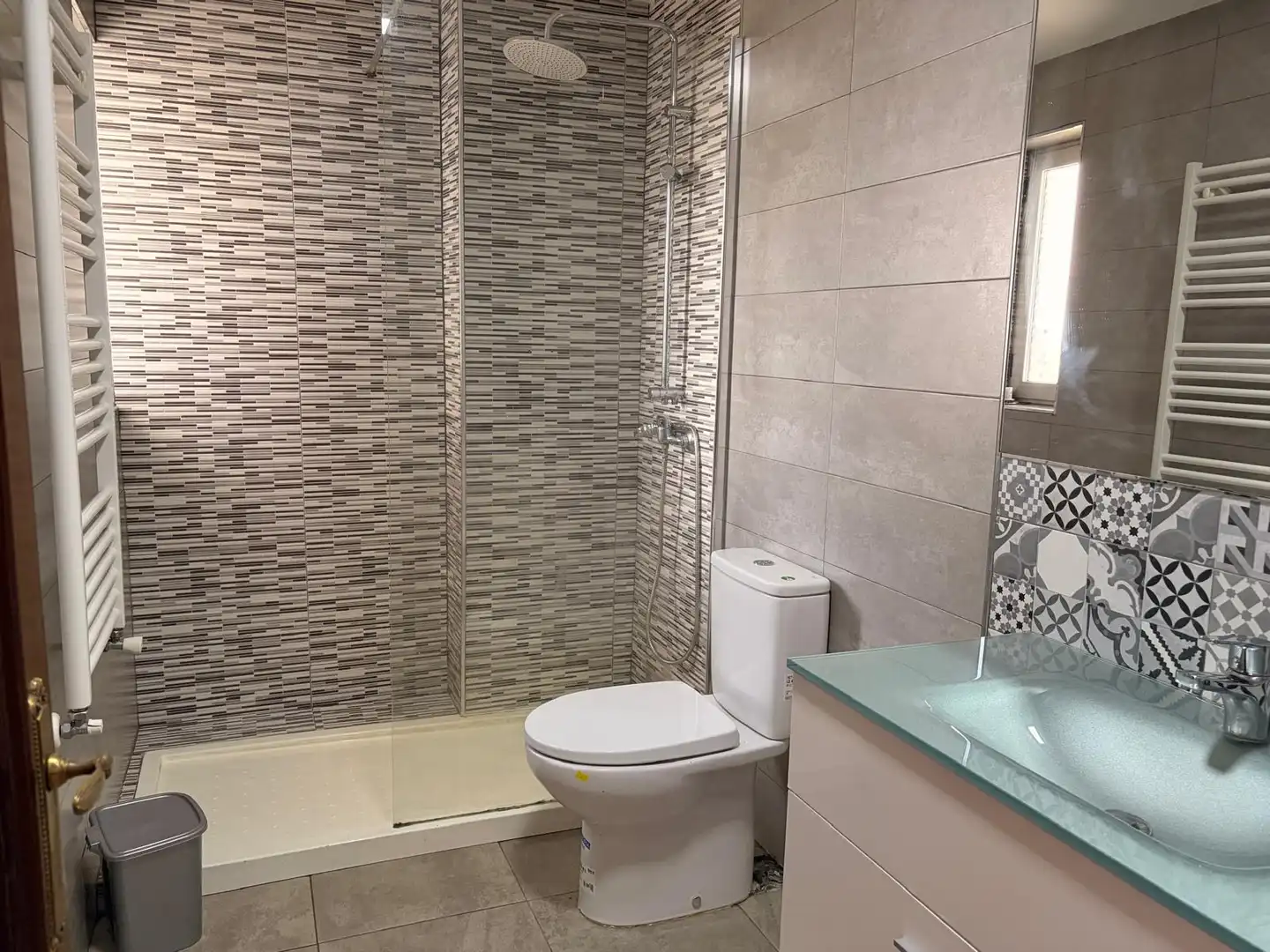 Bathroom of Flat for rent in Cáceres  with Heating, Terrace and Furnished