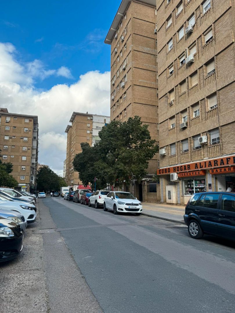 Exterior view of Premises to rent in Mairena del Aljarafe