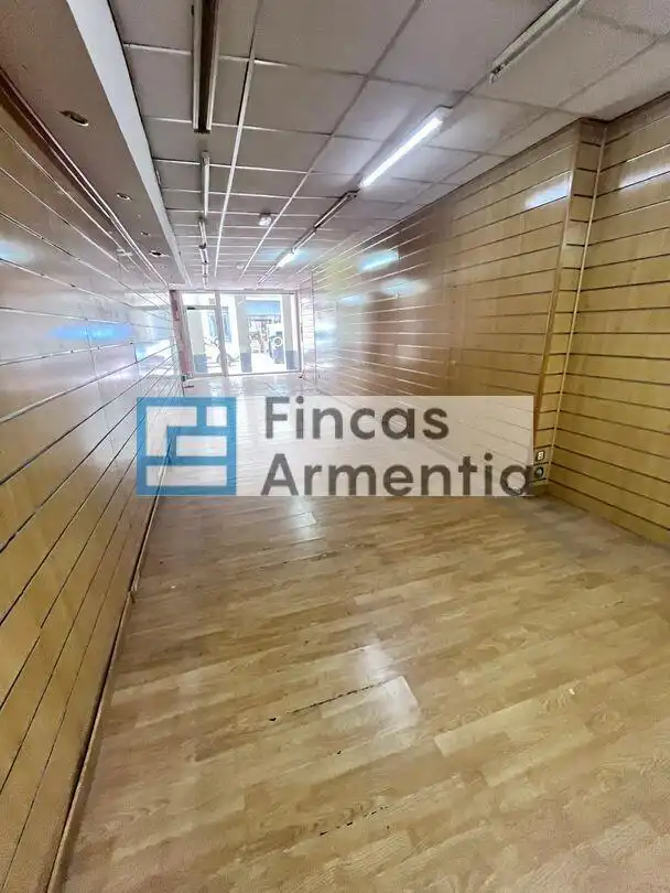 Local comercial de lloguer a Diputacion, imagen 6