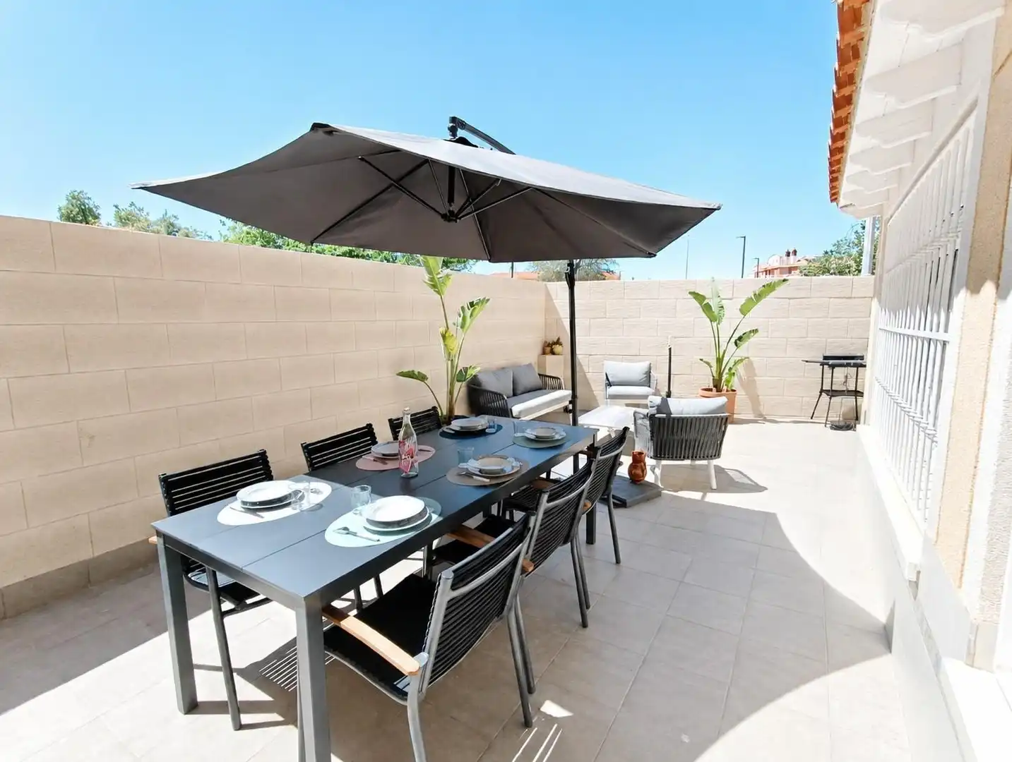 Casa con terraza en venta en Calle Menú