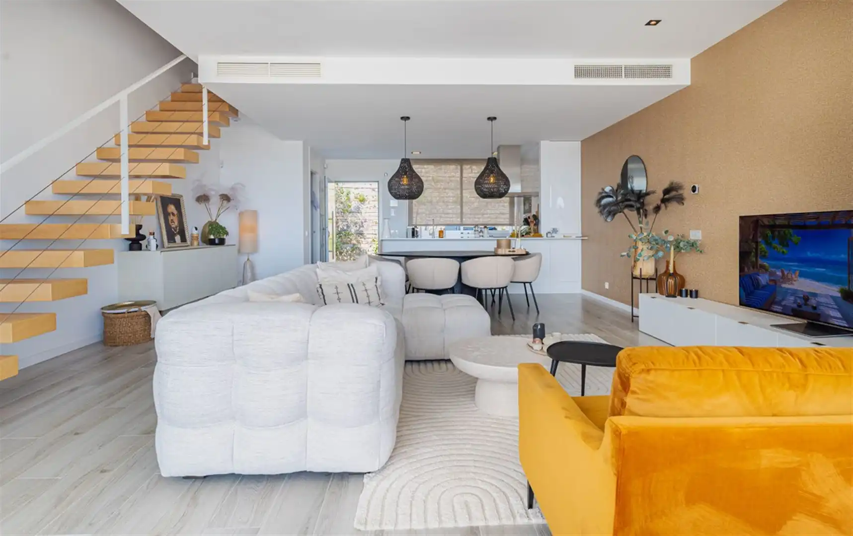 Living room of Houses for sale in Estepona  with Air Conditioner and Terrace