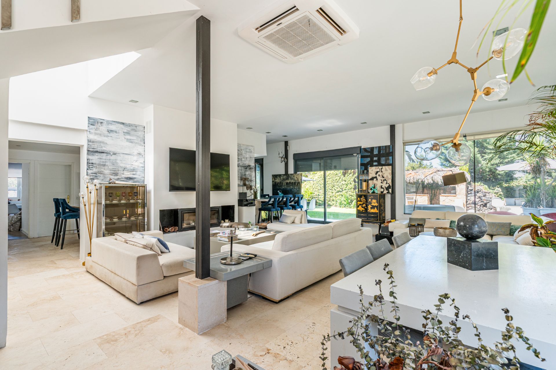 Living room of House or chalet for sale in Las Rozas de Madrid  with Air Conditioner, Heating and Private garden