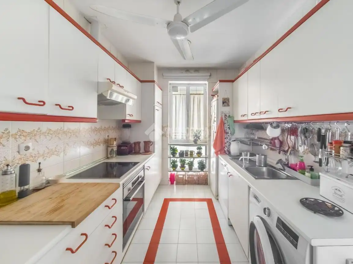 Küche von Wohnung zum Verkauf in Madrid mit Klimaanlage, Heizung und Terrasse