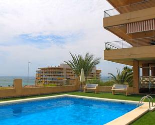 Piscina de Pis de lloguer en Santa Pola amb Terrassa