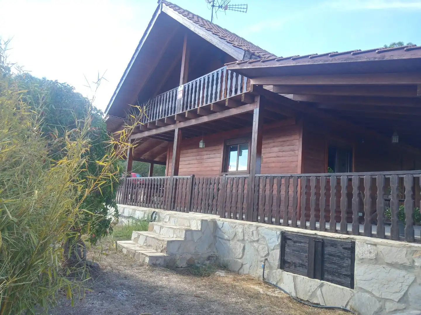 Vista exterior de Casa o chalet en venta en Montserrat con Jardín privado, Parquet y Terraza