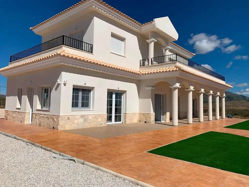Chalet con piscina en venta en El Pinós / Pinoso, imagen 3