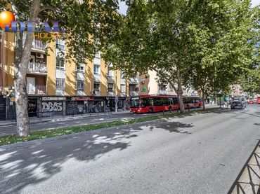 Local comercial en venda a Avenida de Madrid