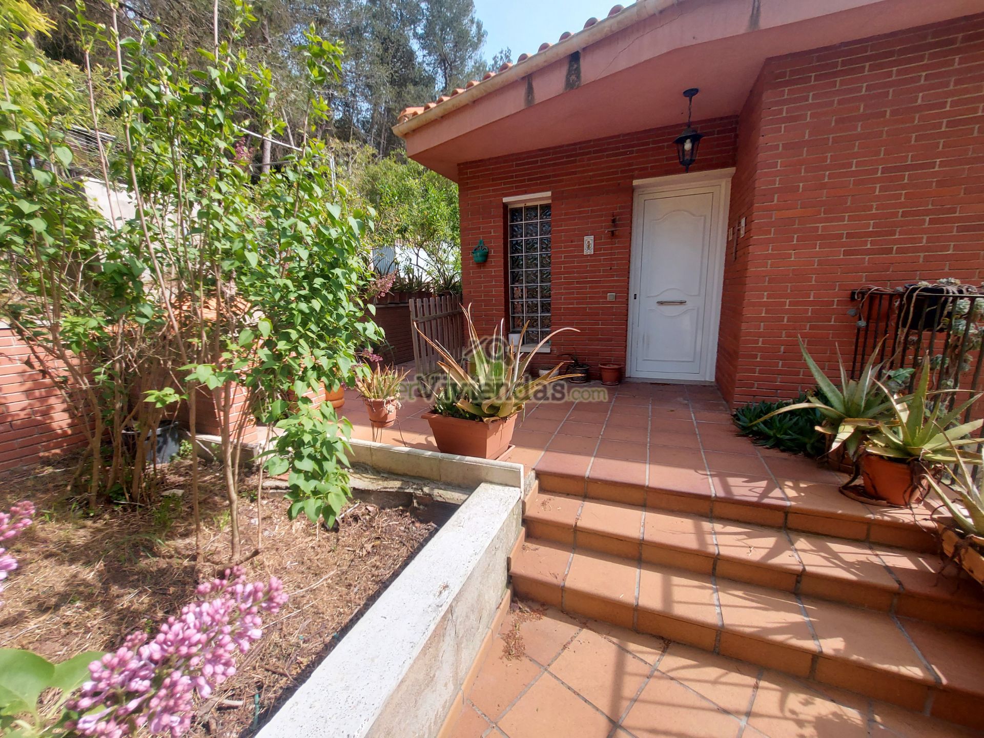 Jardí de Casa o xalet en venda en Vallirana amb Aire condicionat, Calefacció i Jardí privat