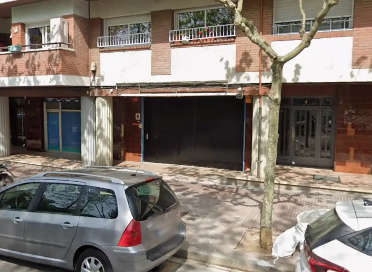 Solvia Inmobiliaria  Locales Esplugues de Llobregat, imatge 2