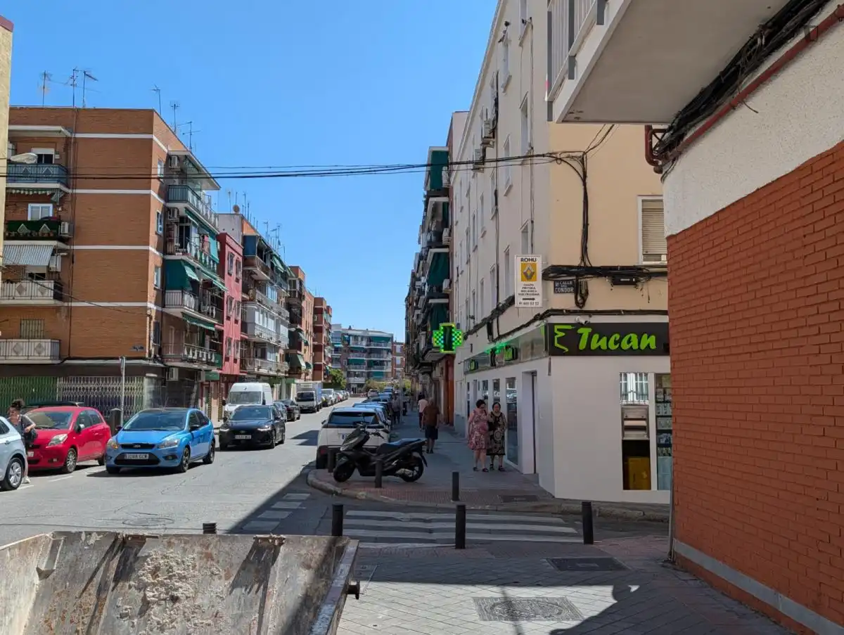 Vista exterior de Apartament per a compartir en Madrid amb Moblat i Rentadora