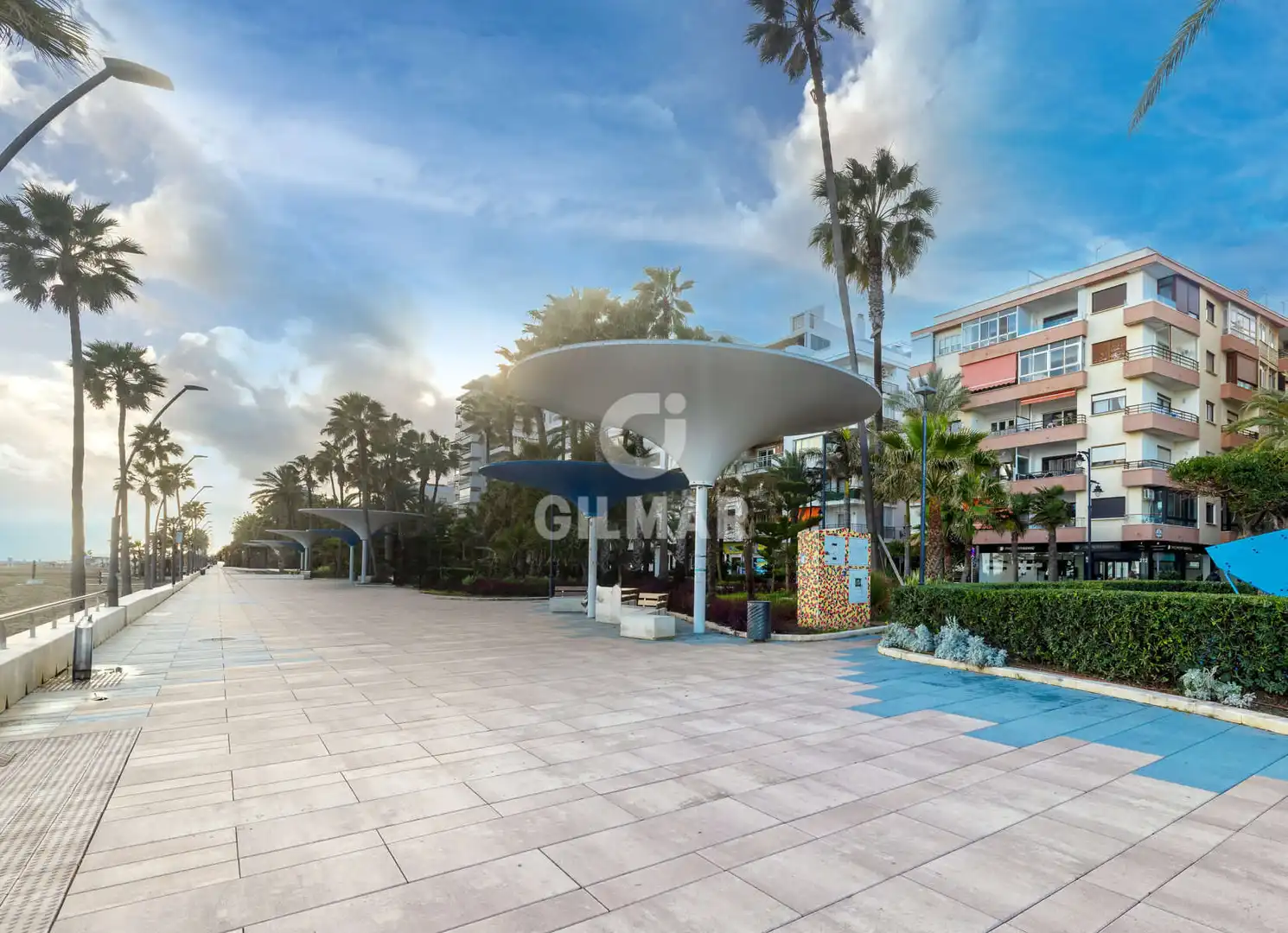 Vista exterior de Apartament en venda en Estepona amb Balcó