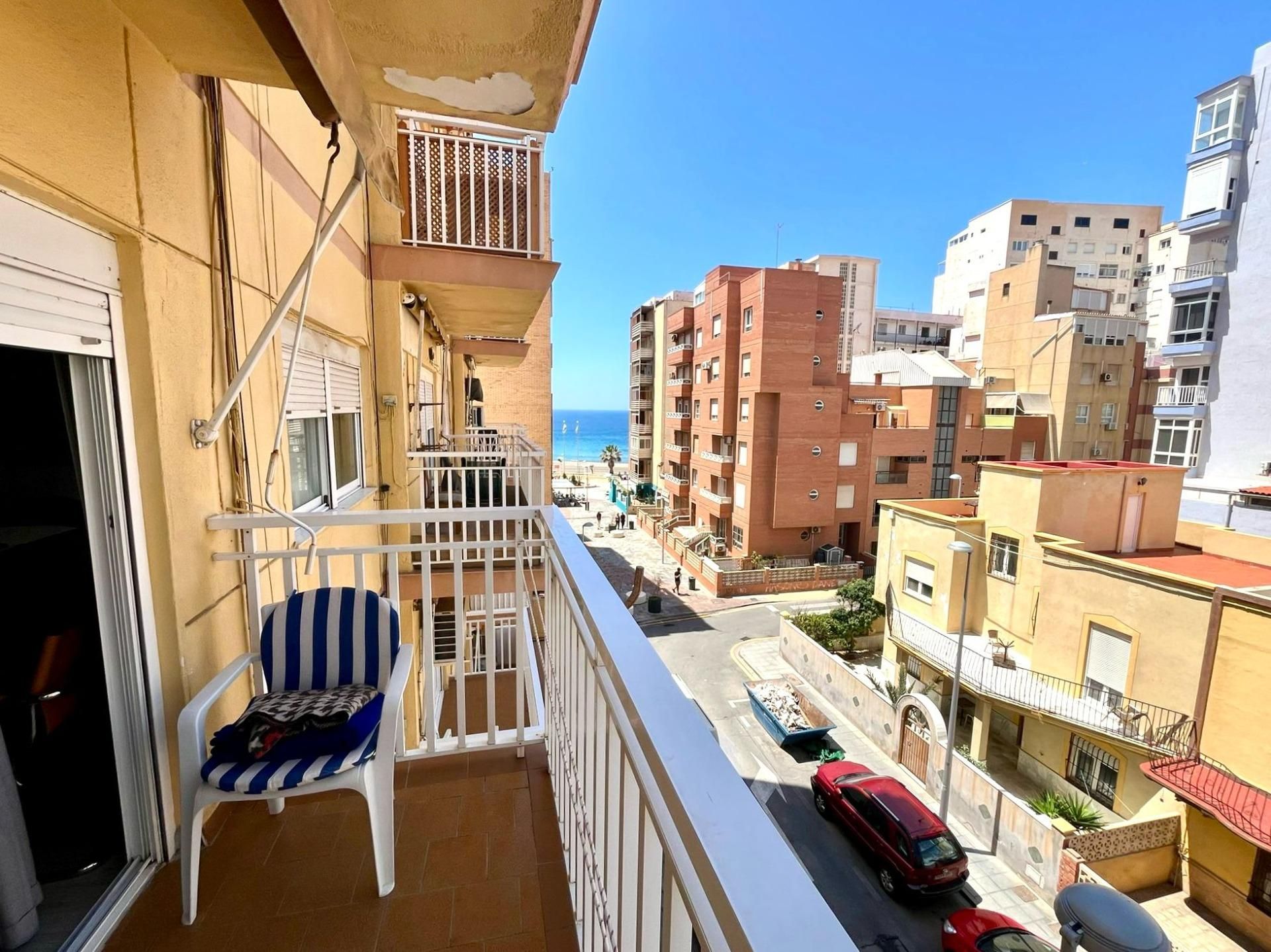 Exterior view of Flat for sale in  Almería Capital  with Air Conditioner, Terrace and Balcony