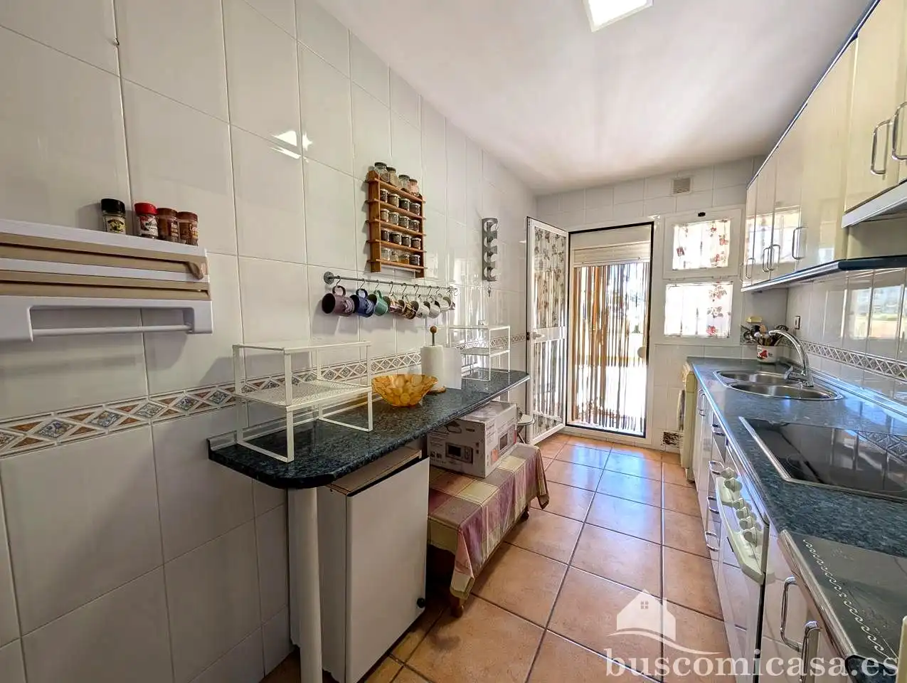 Cocina de Planta baja en venta en Algarrobo con Jardín privado, Terraza y Amueblado